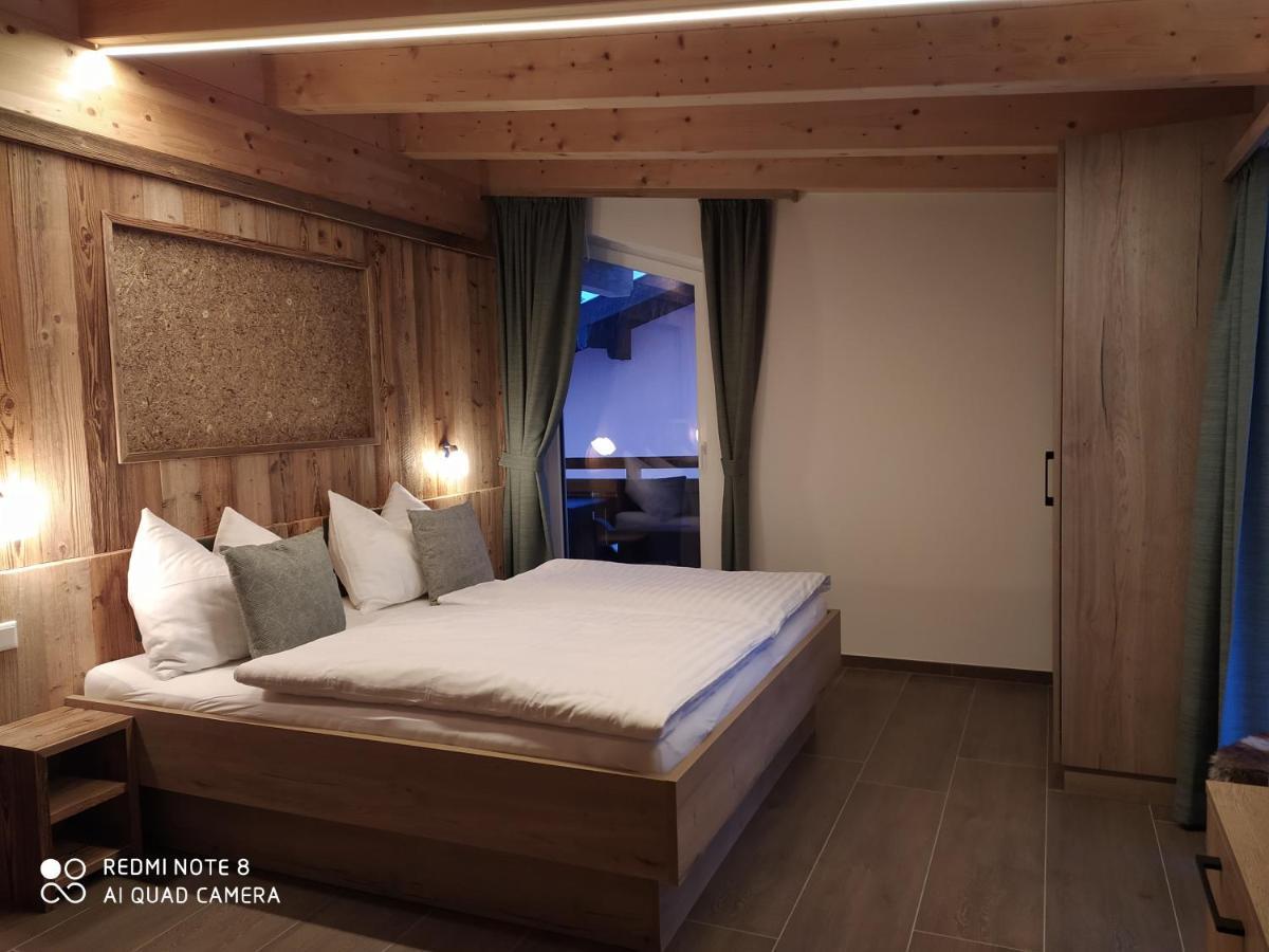 Alp-In Lodges カプルーン エクステリア 写真