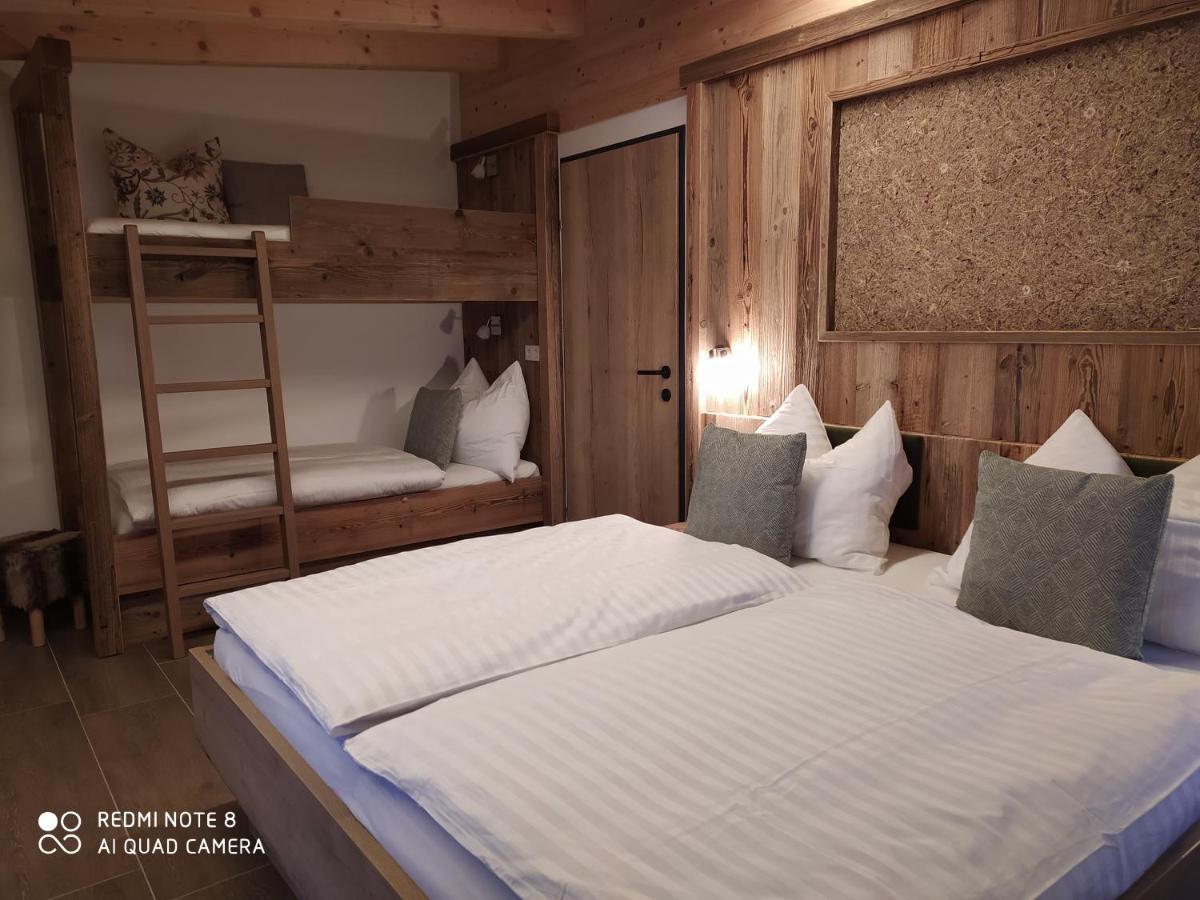 Alp-In Lodges カプルーン エクステリア 写真