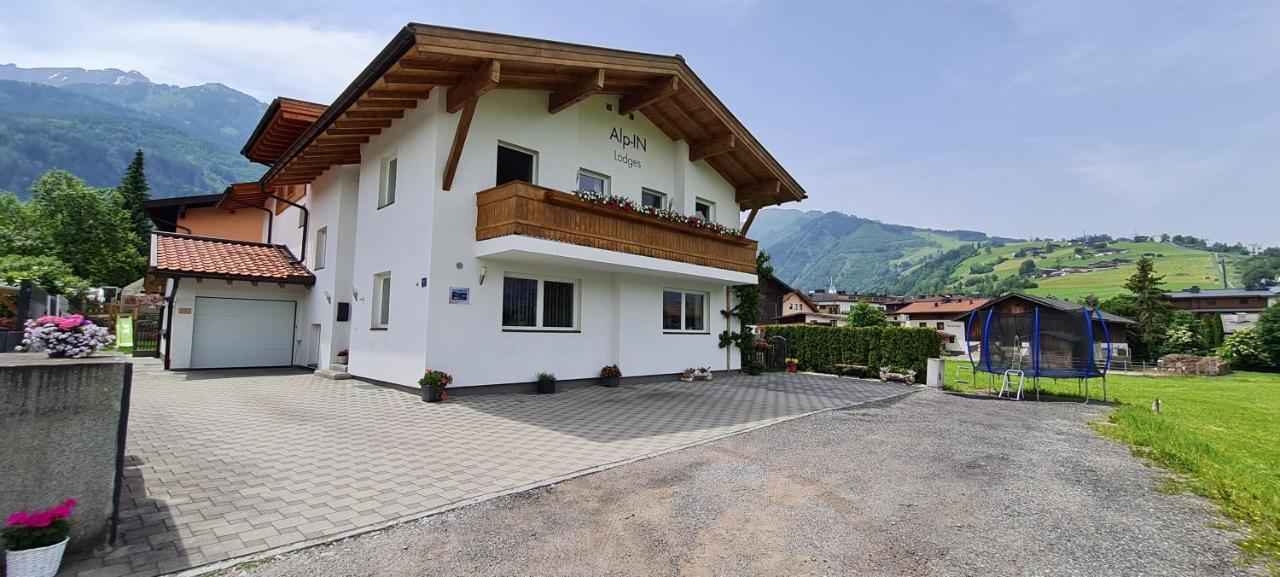 Alp-In Lodges カプルーン エクステリア 写真